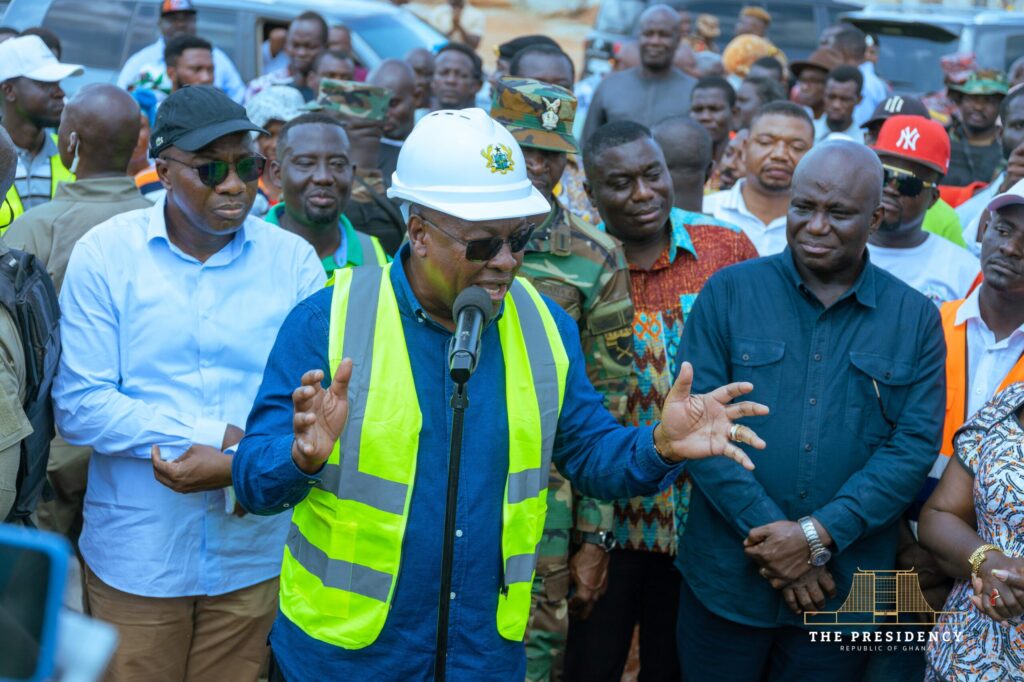 Mahama Commends Progress On Nkokɔ Nketenkete Plant At Bechem